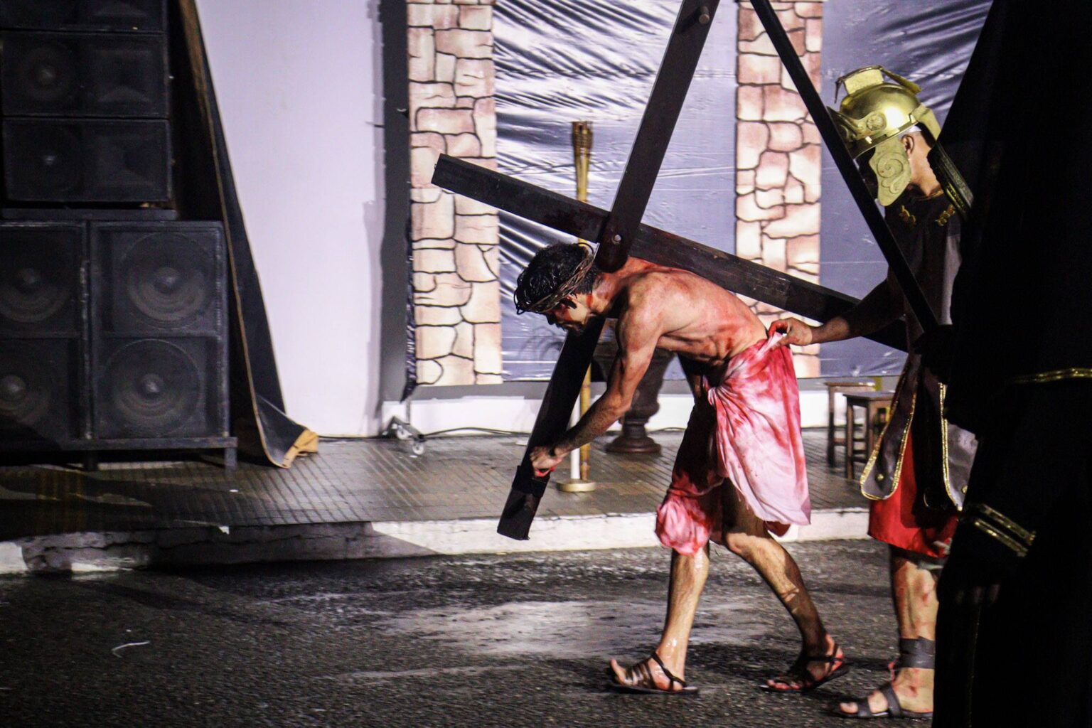 Na noite desta segunda-feira, 30 de março, foi realizado o espetáculo Paixão de Cristo