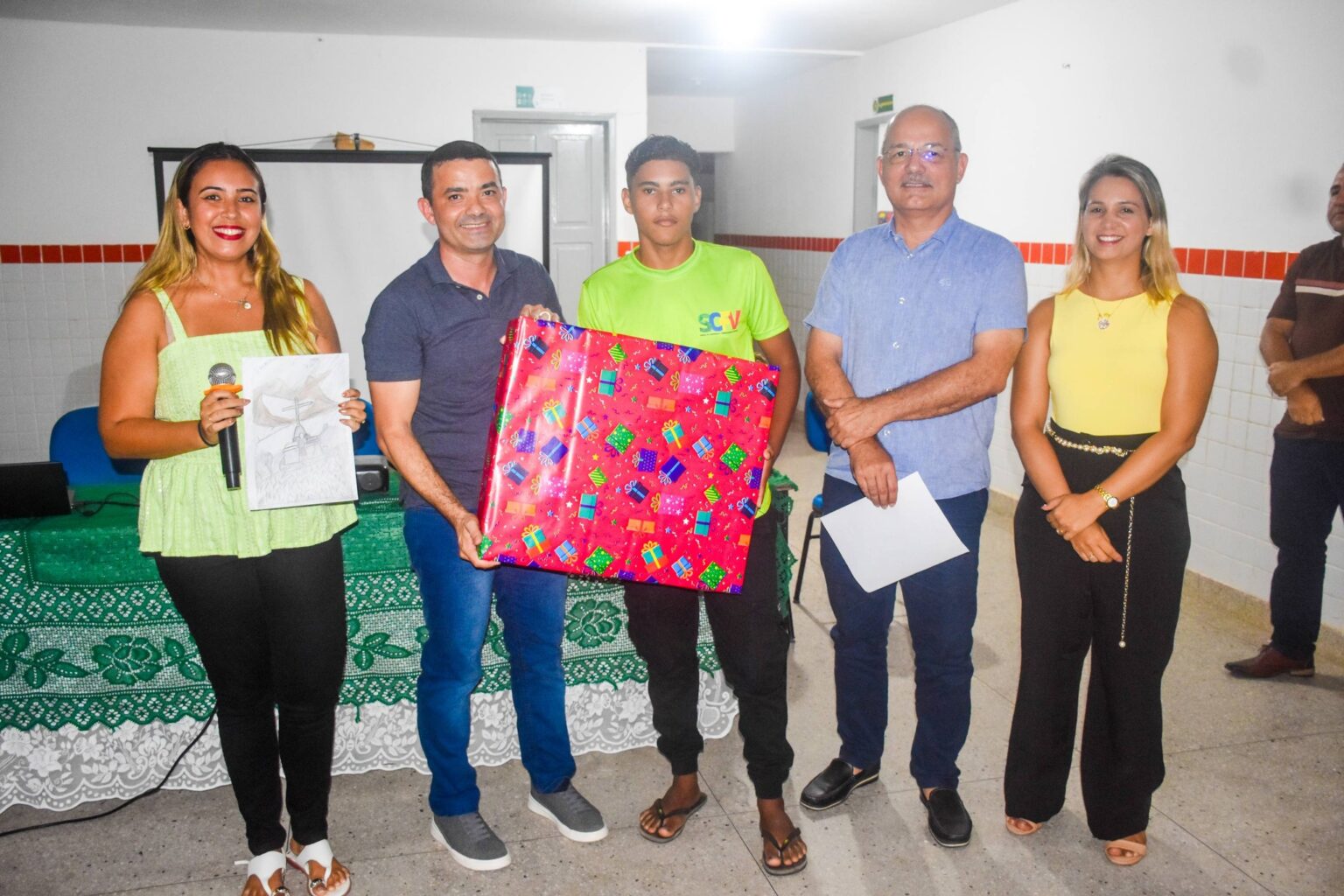 Escola Municipal João Guió, recebeu o senhor Severino Pereira do Nascimento...