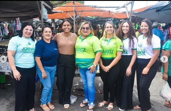 Hoje aconteceu mais uma entrega de plantas e mudas na feira livre.