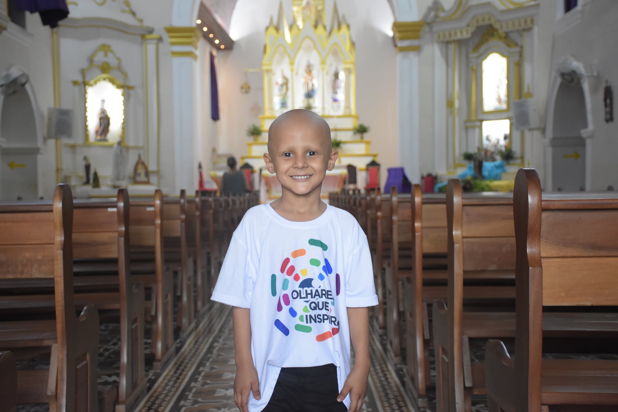 Leia mais sobre o artigo Este menininho da foto é Miguel Bastos, ele é natural de Arez, tem 5 anos, e desde o ano passado luta contra um rabdomiossarcoma.