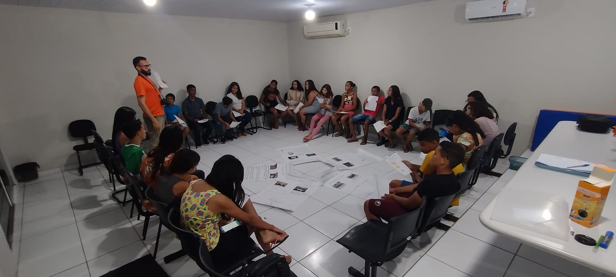 Leia mais sobre o artigo Na ultima sexta-feira (27), foi realizado o encerramento do curso de Formação Social Política com os adolescentes do município, em parceria com a casa CEDECA – RN.
