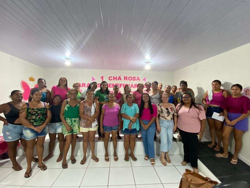 Leia mais sobre o artigo Na tarde de ontem, para encerrar o mês de conscientização sobre a prevenção do câncer de mama, a Prefeitura de Arez, por meio da Secretaria Municipal de Trabalho, Habitação e Assistência Social, realizou um evento destinado às beneficiárias do aluguel social.