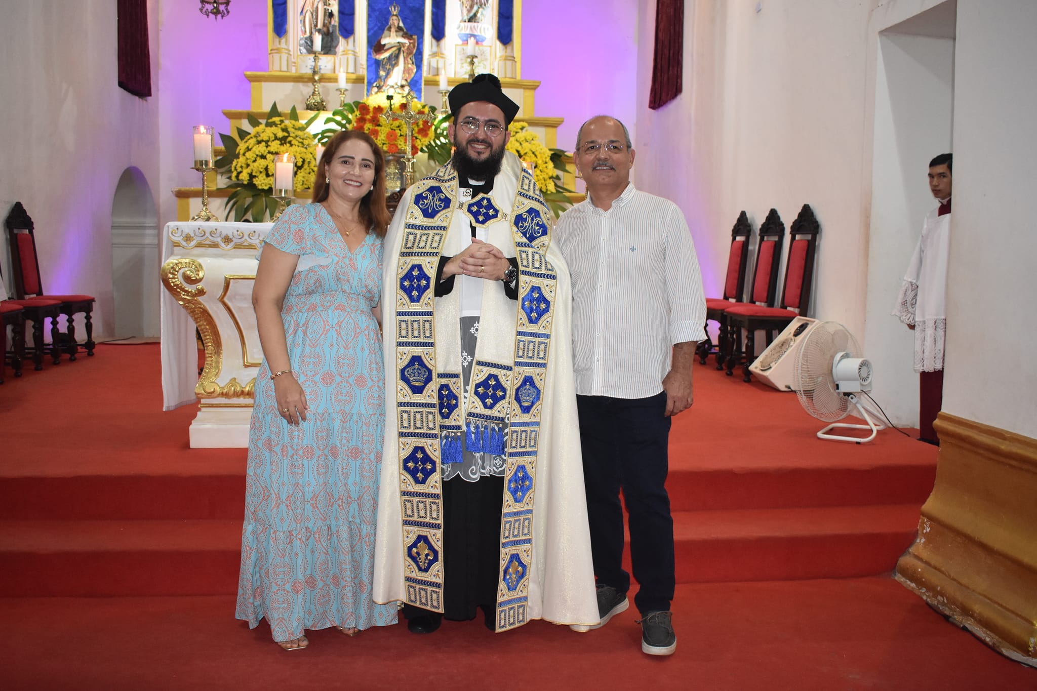 Leia mais sobre o artigo No, dia 29 de Novembro, o Prefeito Bergson Iduino participou da abertura da Festa de Nossa Senhora da Conceição, Co-padroeira de Arez, na igreja matriz de Arez.