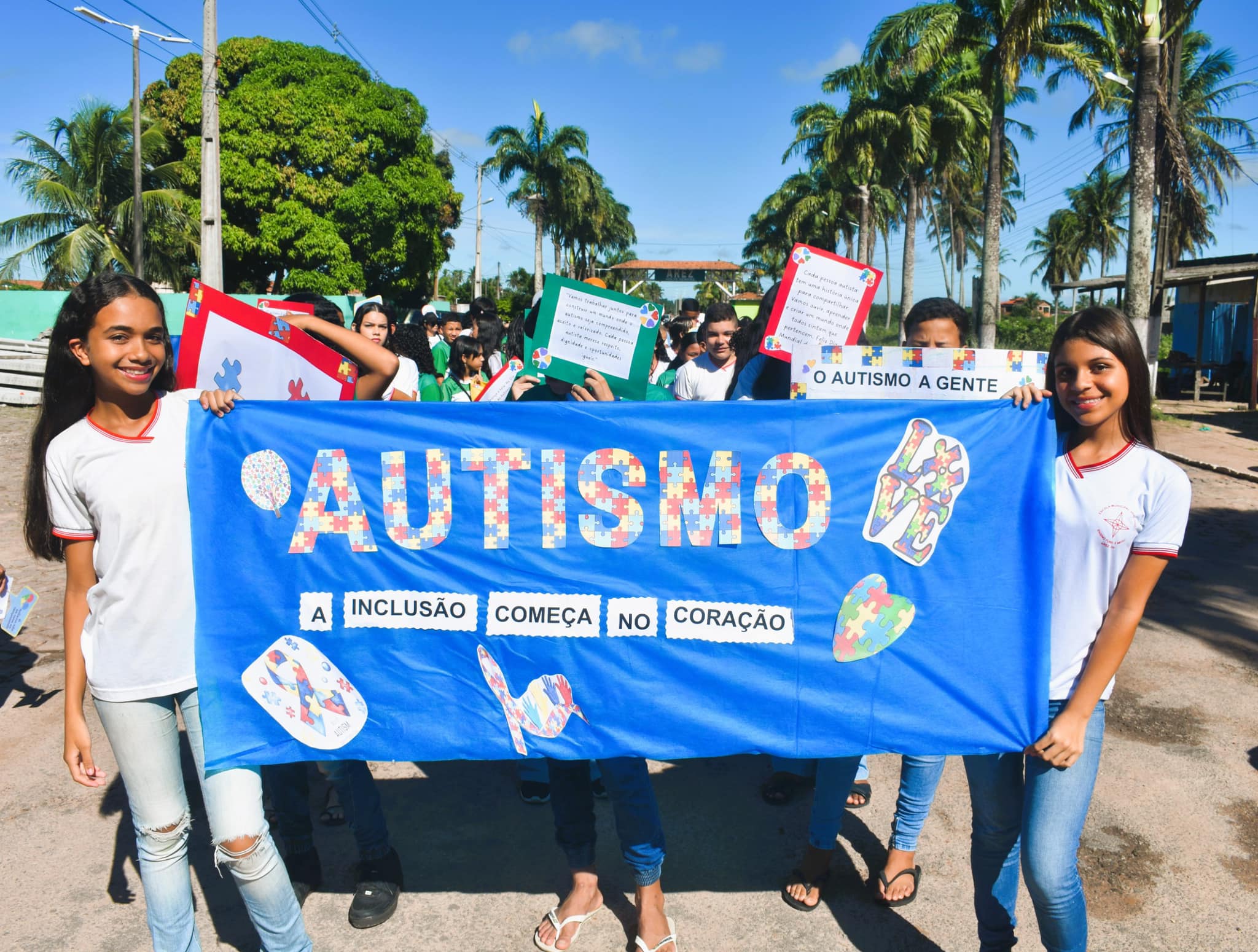 Leia mais sobre o artigo CAMINHADA DE CONCIENTIZAÇÃO EM RELAÇÃO AO AUTISMO.