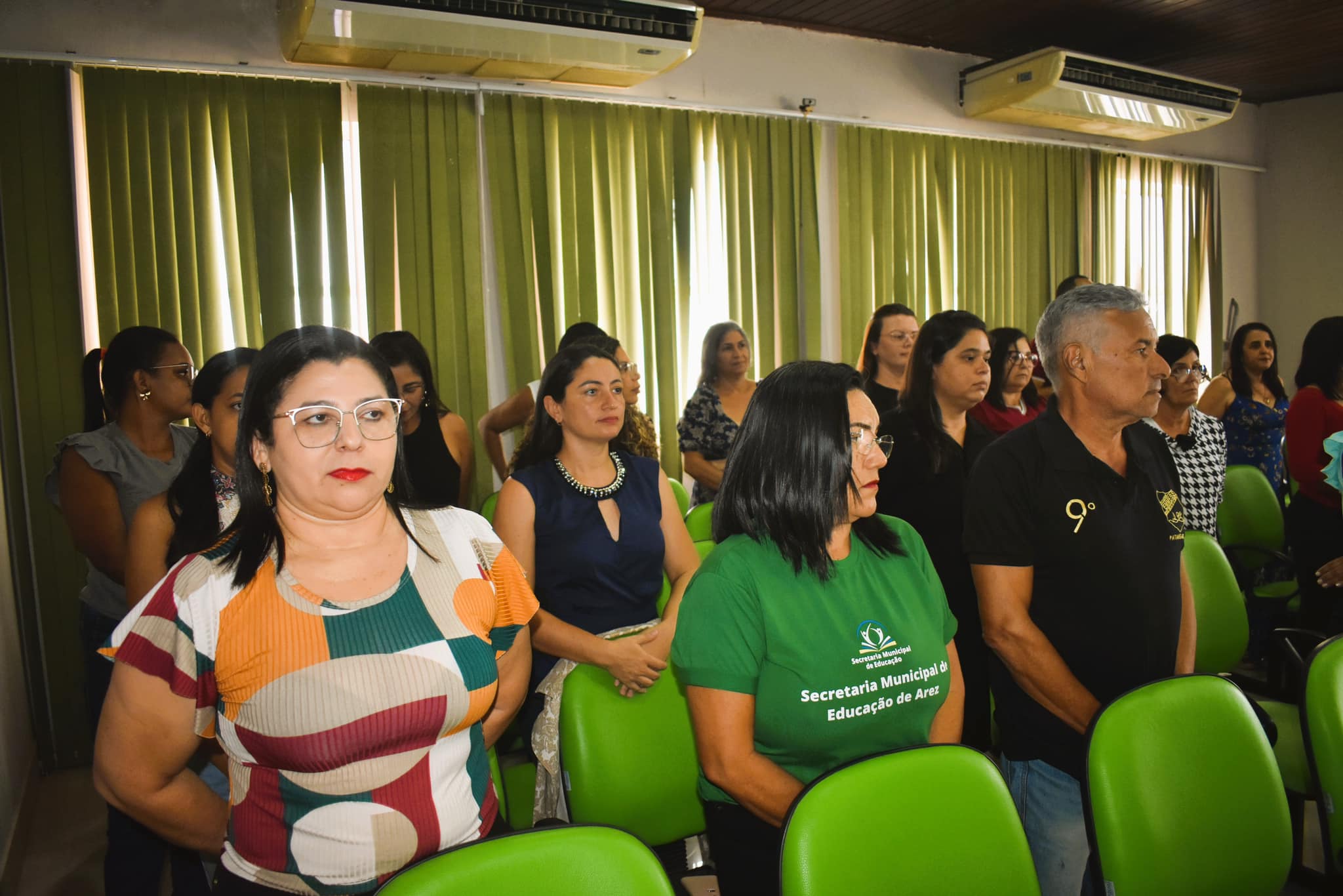 Leia mais sobre o artigo A Prefeitura Municipal de Arez, por meio da Secretaria de Educação, realizou nesta terça-feira (04), uma formação para os professores de toda a Rede Municipal sobre A educação e os desafios da atualidade.