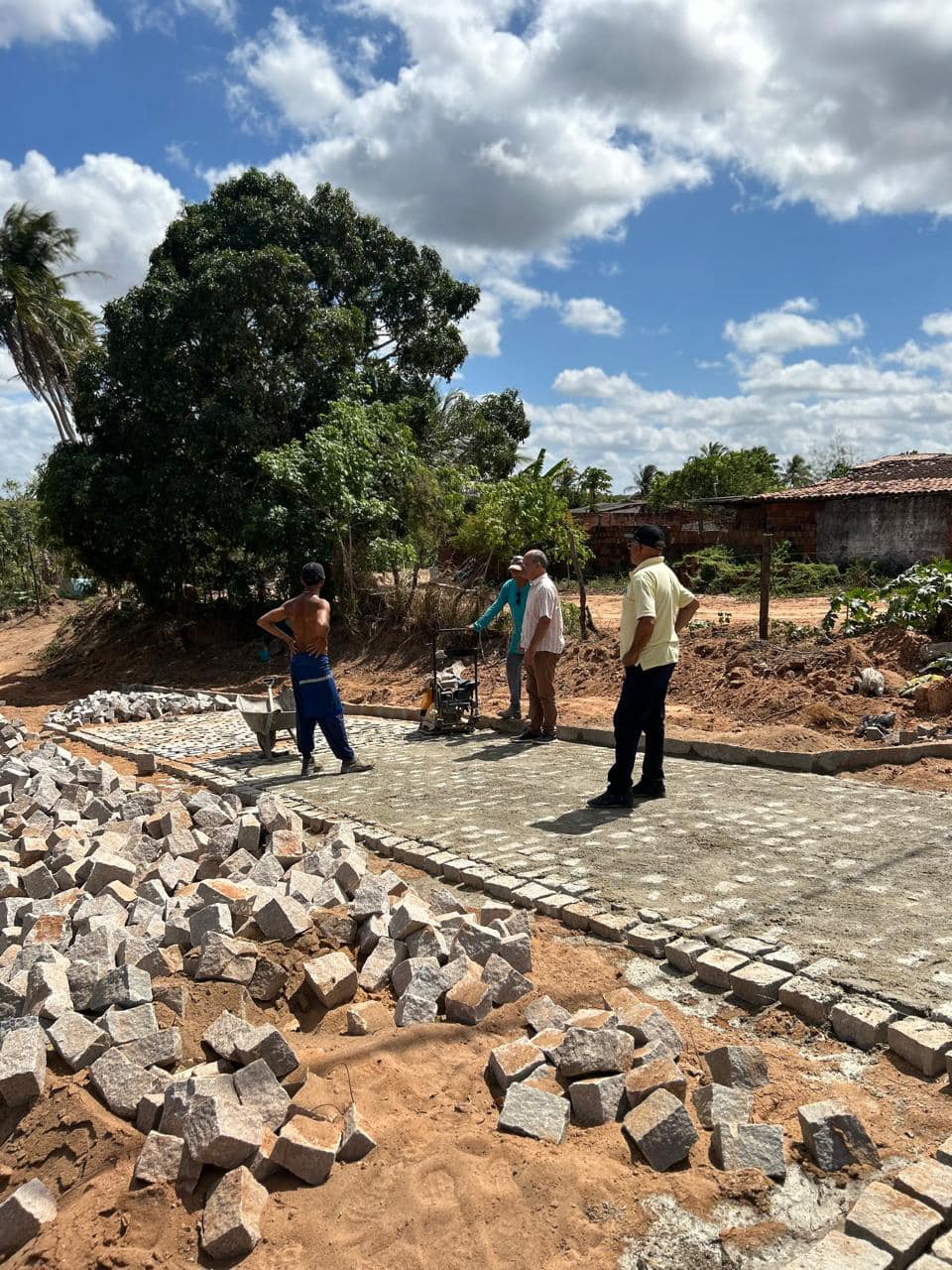 Leia mais sobre o artigo Na manhã desta Terça-feira (12), a Prefeitura Municipal de Arez, Gestão Bergson Iduino, fiscalizou obras que estão em andamento na Zona Urbana e Rural do nosso município! 