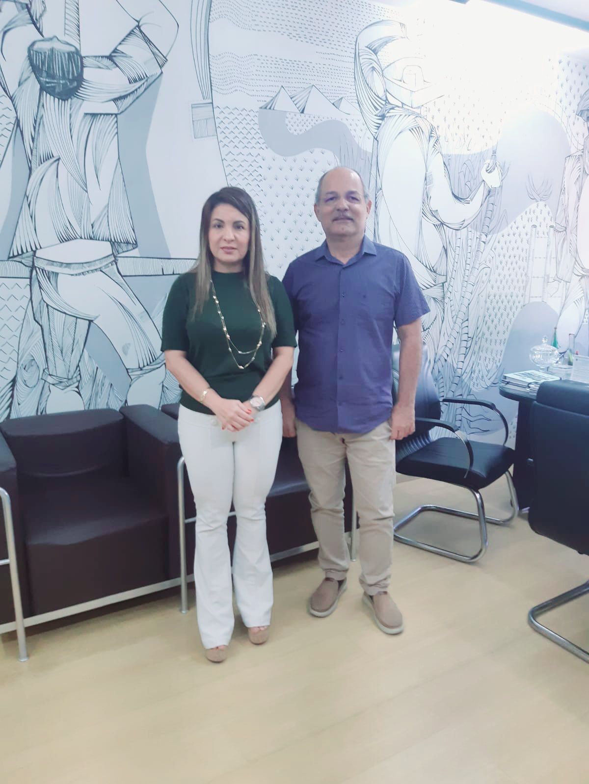 Leia mais sobre o artigo O prefeito Bergson Iduino esteve reunido com a diretora-geral do Departamento de Estradas de Rodagem (DER), Natécia Shiley Nunes